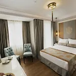 Raymond Blue Otel