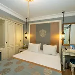 Hotel Raymond Blue 3*