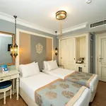 Raymond Blue Otel 3*