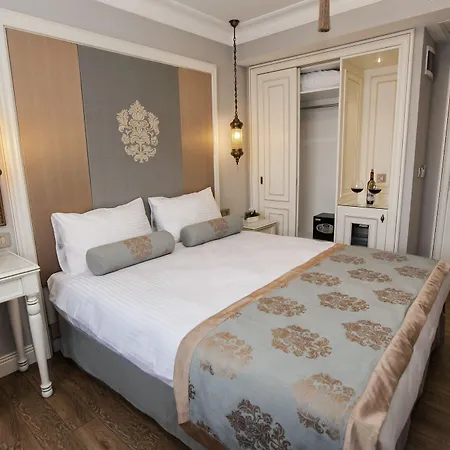 Raymond Blue Stambuł