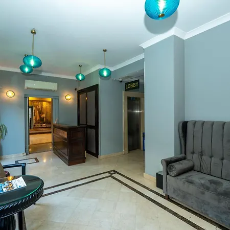Szálloda Raymond Blue 3*