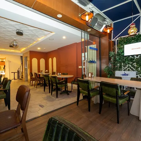 Raymond Blue Hotel 3*