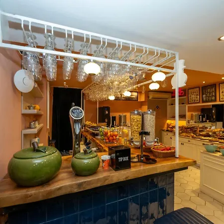 Raymond Blue Stambuł