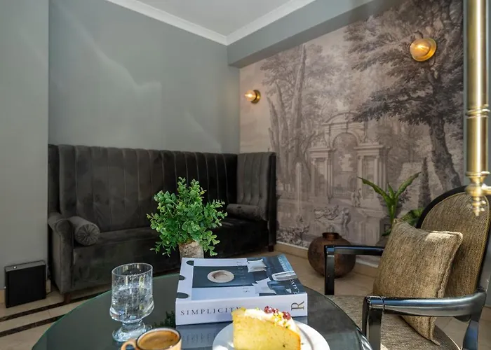 Отель Raymond Blue