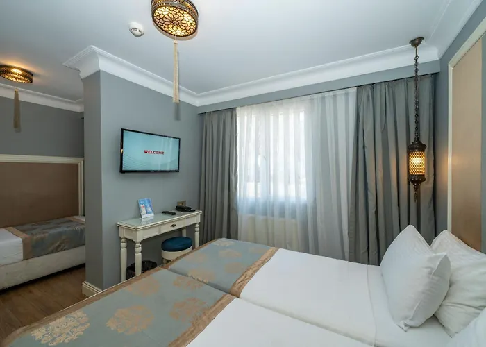 Raymond Blue Стамбул