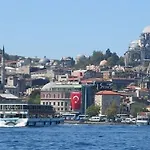 Raymond Blue Hotel 3*