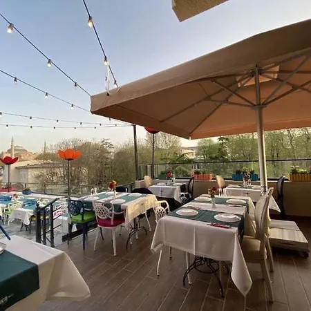 Hotell Raymond Blue 3*