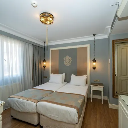 Raymond Blue Otel 3*