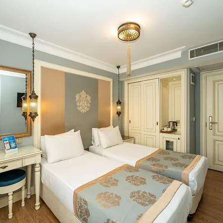 Raymond Blue Otel 3*